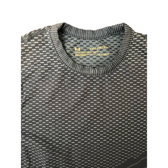 Under Armour Heat Gear Shirt - Picture 2 of 4